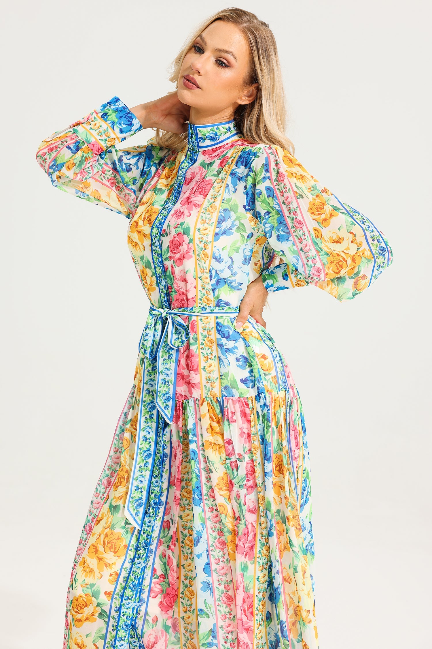 Floral Maxi-jurk met bloemenopstaande kraag en riem